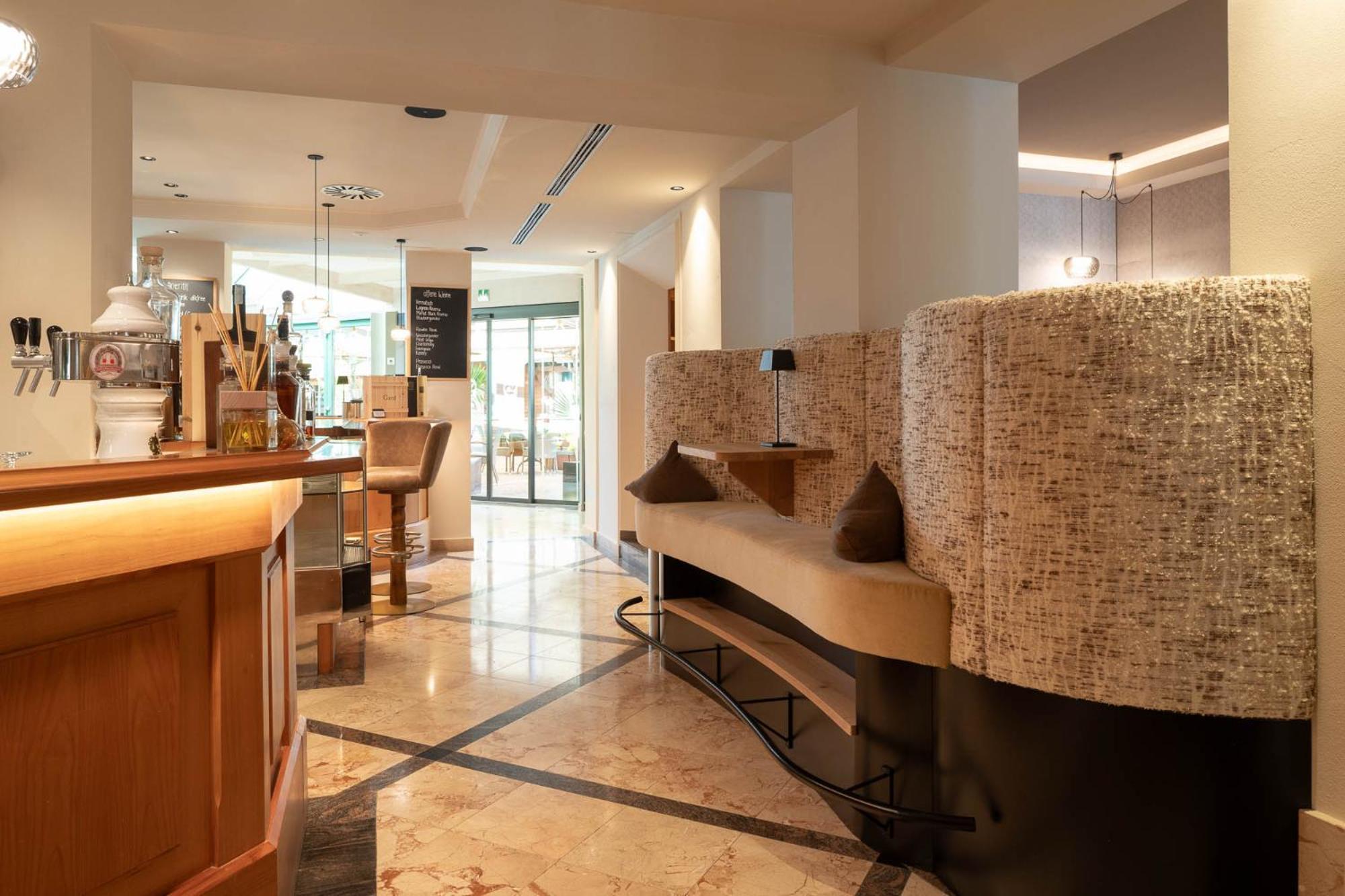Hotel Burggraeflerhof Мерано Экстерьер фото